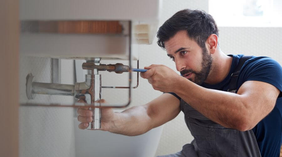 Professional water heater installation services in Barnett, MO